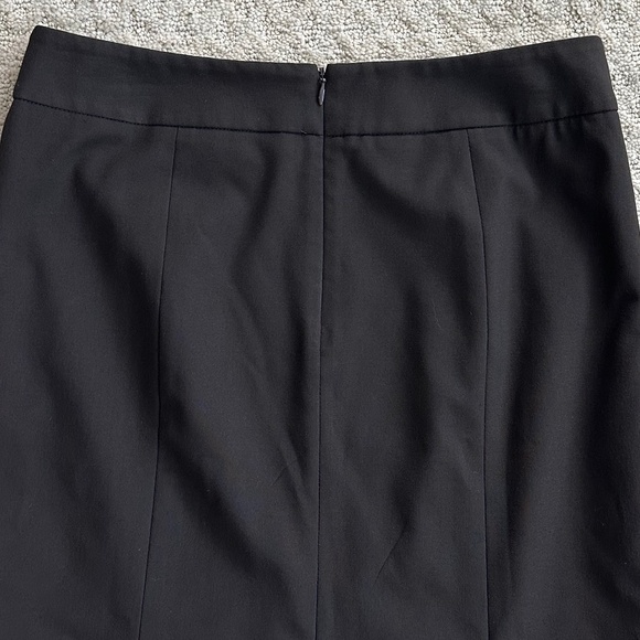 Talbots Pleated Knee Length Career Skirt Brown Size 6P Office Classic All-Season - Picture 7 of 11